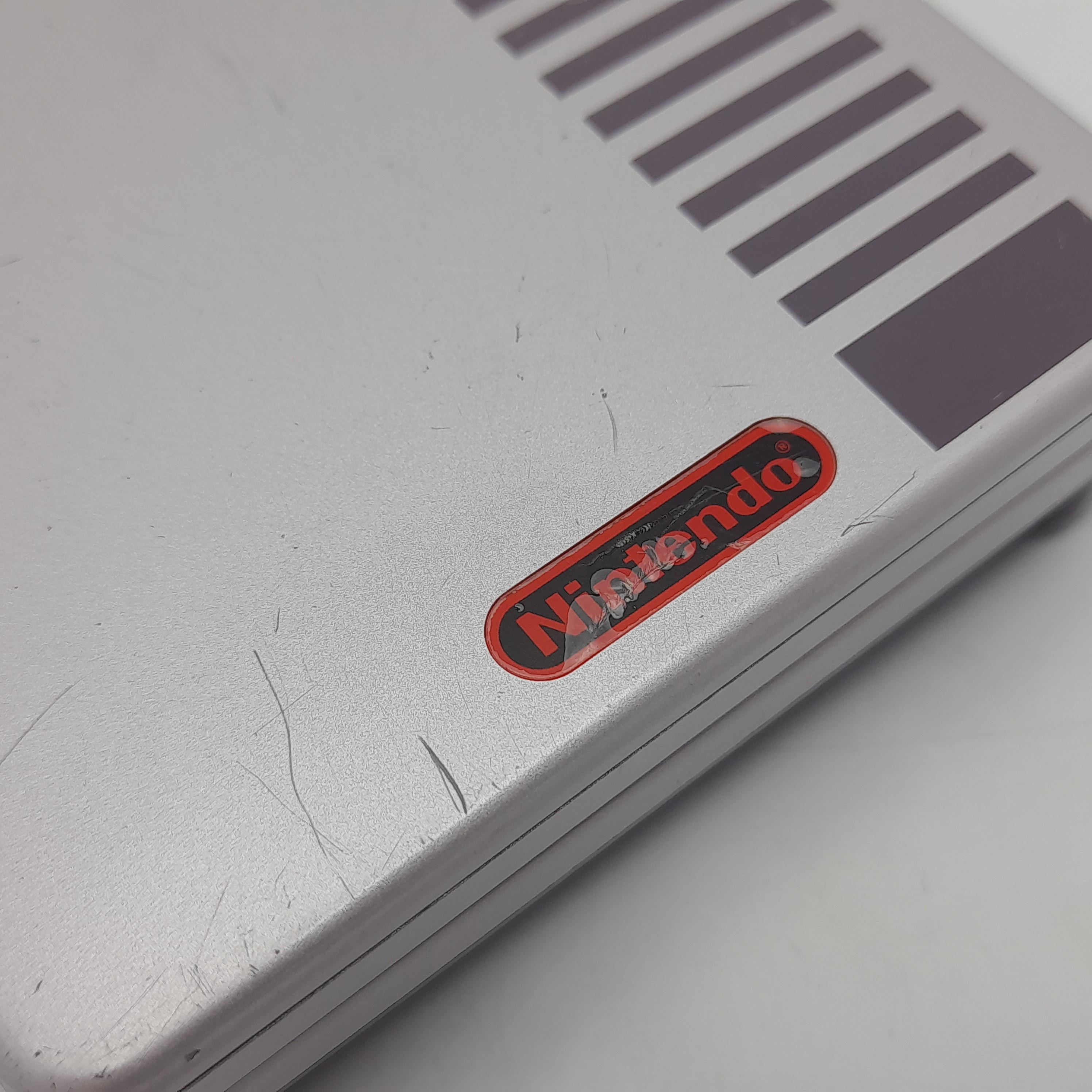 Foto van Game Boy Advance SP NES Classic Design - Zeer Mooi